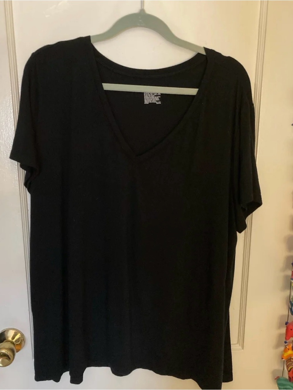 Gilligan & O'Malley black short sleeve v-neck t-shirt size XXL